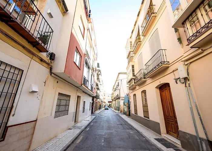 Apartment Modern 3 Bedroom, Center With Patio & High Ceilings By 10tosea Málaga